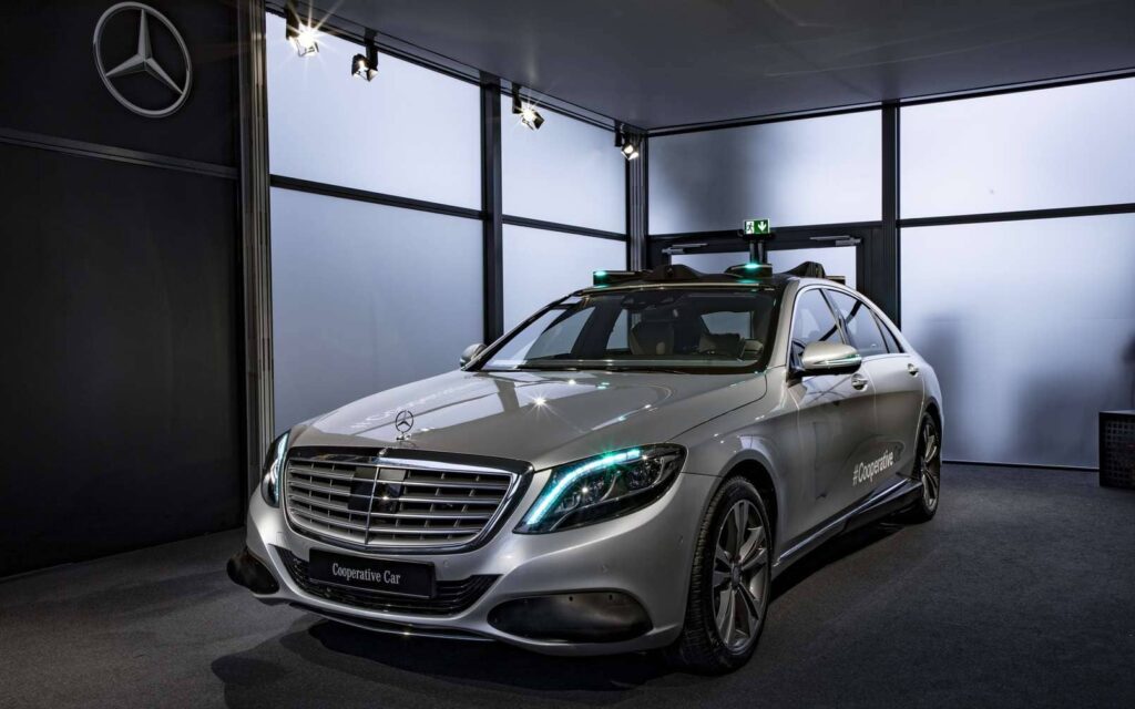 Mercedes-Benz Voiture autonome chez Mercedes-Benz