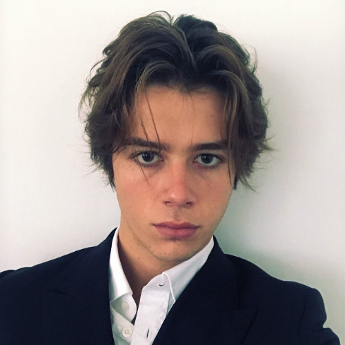 Auteur Charles Hervieux Auteur de cet article sur l'expérience client dans l'univers du luxe à l'ère du digital